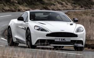 Aston Martin Vanquish Carbon White 2014 года (UK)
